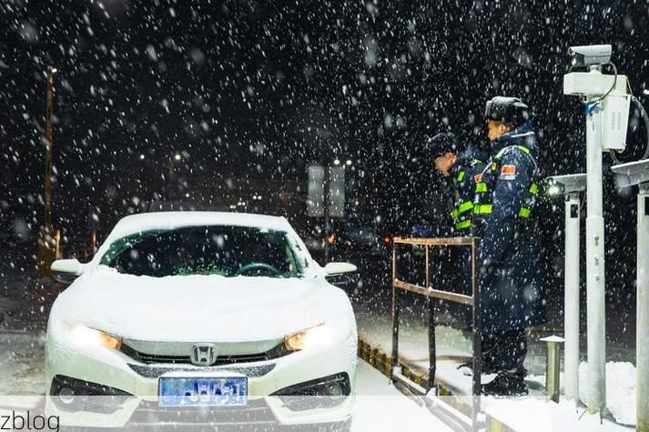 【乌鲁木齐市辖区：天山屏障下的疫情阻击战】