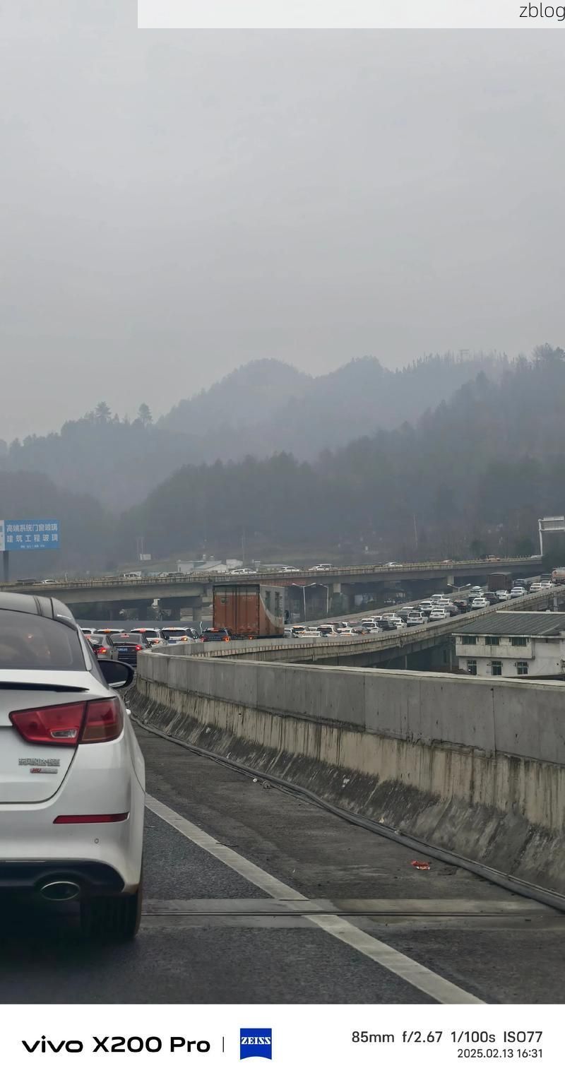 都匀：云贵高原交通节点下的疫情破防与围堵