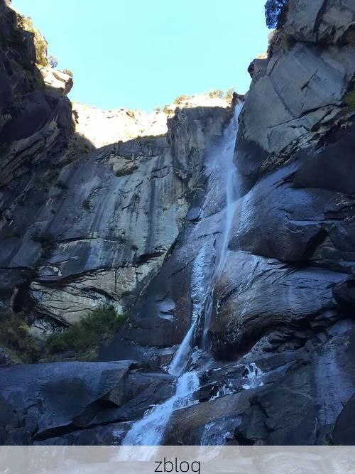 高原峡谷间的防疫坚守：新龙县零感染记录的地理密码