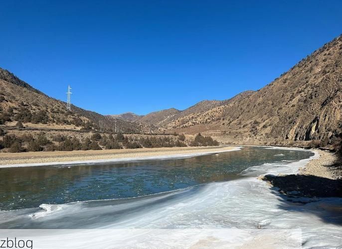 高原小城防疫样本：左贡如何守住318国道上的零感染纪录？