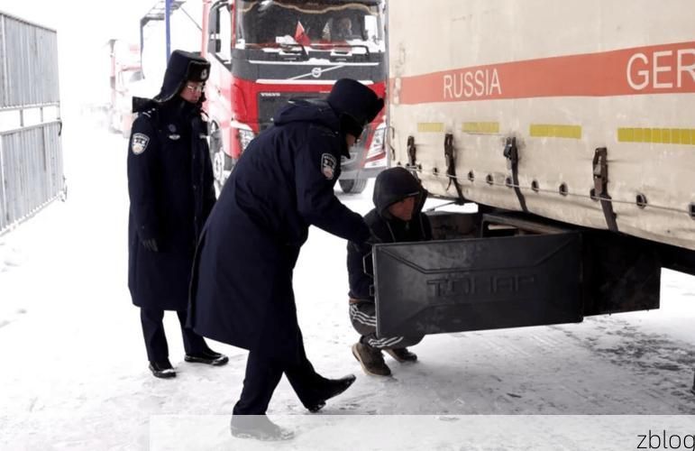 黑河：边境口岸的防疫压力与物理屏障