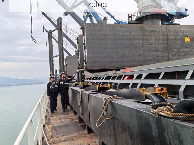 汕头海岸线防疫：港口枢纽与城中村交织下的防控挑战