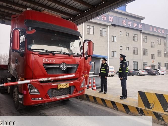 【萧山：空港枢纽下的疫情压力与精准防控】