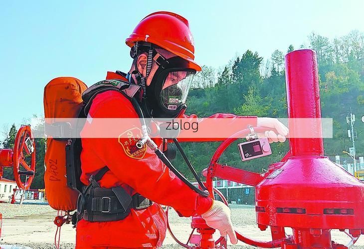 马尔康：高原峡谷中的防疫孤岛与交通枢纽压力测试