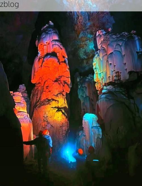 平塘：喀斯特地貌下的疫情静默与防控张力