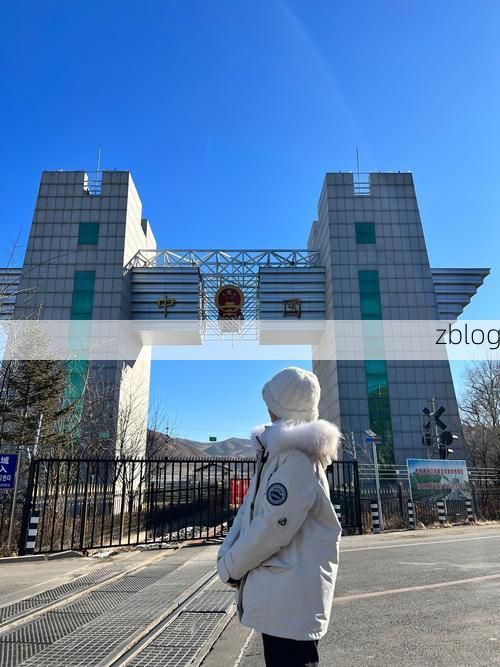 边境小城的防疫压力测试：图们口岸的输入性风险与社区防控