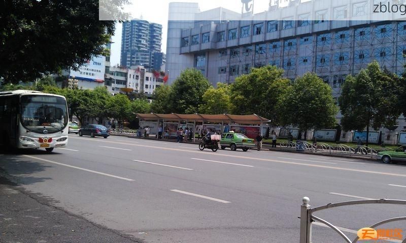 荣县：川南丘陵屏障下的疫情孤岛现象解析