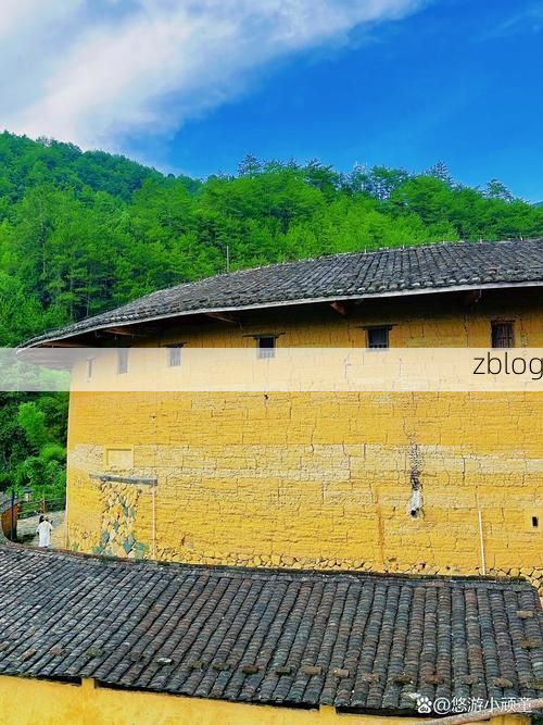 【永定土楼聚落：地理屏障下的社区防疫样本】